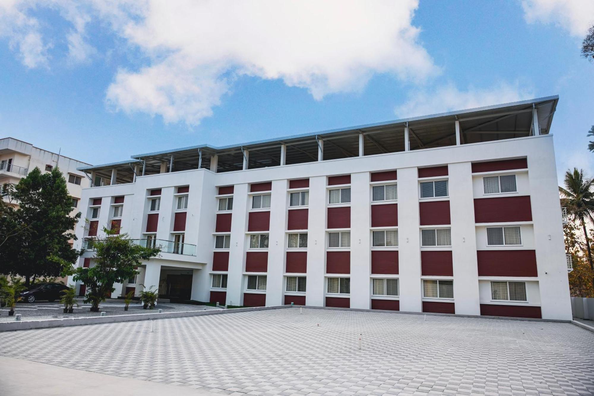 Hotel The King'S Meadows Golhalli Exterior foto