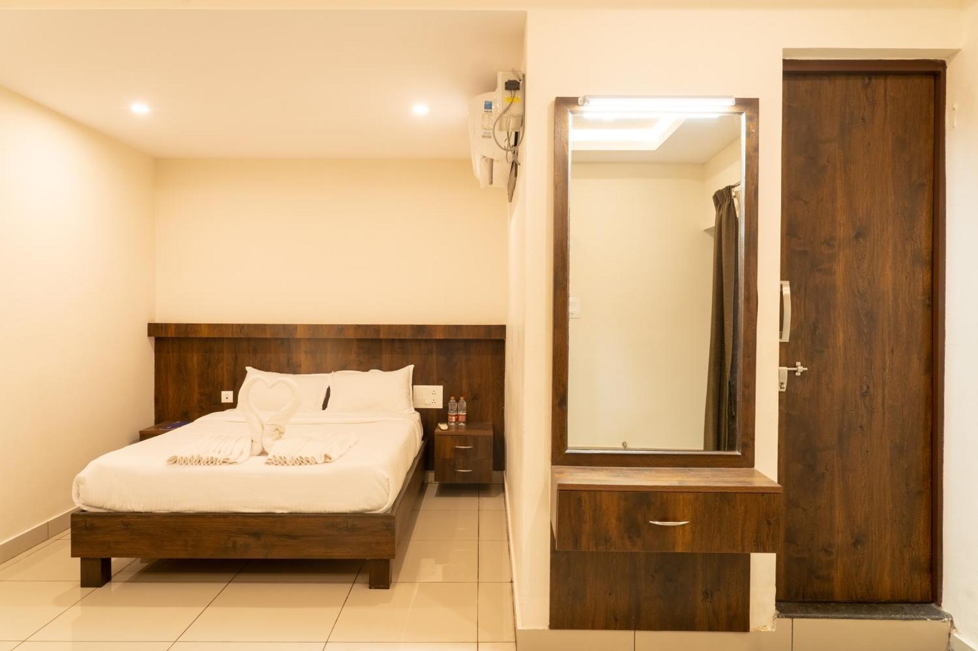 Hotel The King'S Meadows Golhalli Exterior foto