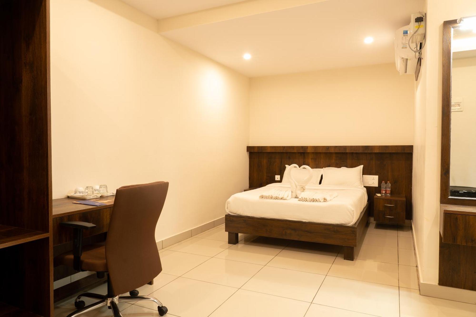 Hotel The King'S Meadows Golhalli Exterior foto